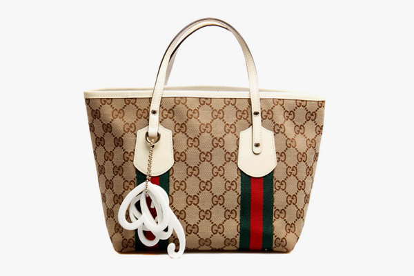 Gucci包四角磨損了