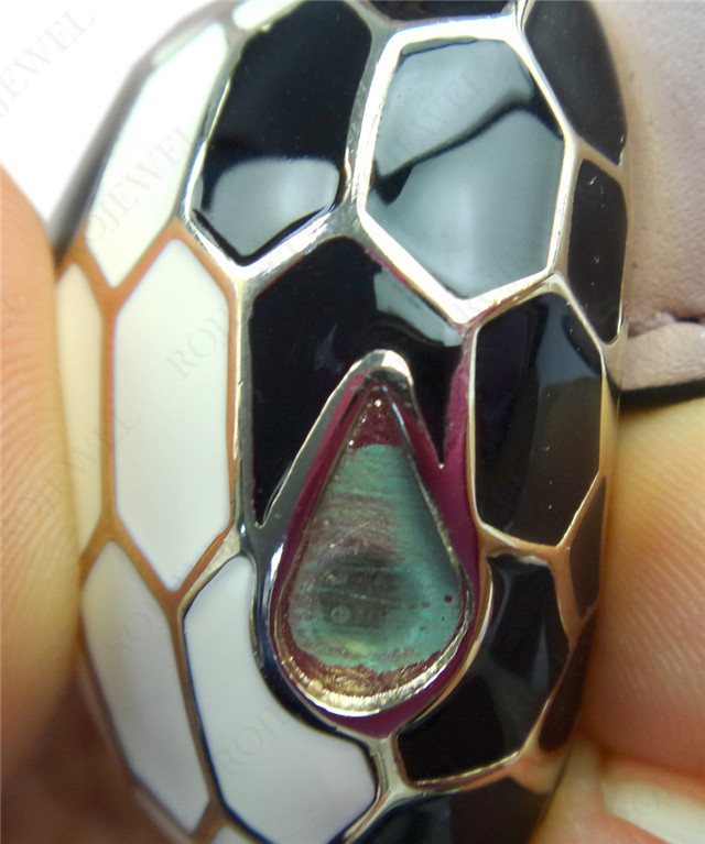 寶格麗（Bvlgari）蛇頭包補(bǔ)蛇眼前后對比