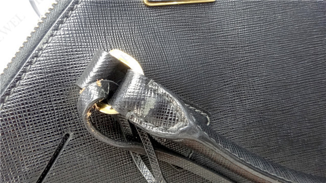 普拉達(dá)（Prada）包包更換近似皮條前后對比