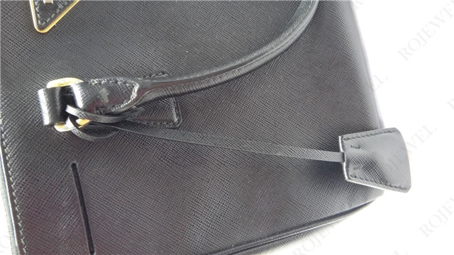 普拉達(dá)（Prada）包包更換近似皮條前后對(duì)比